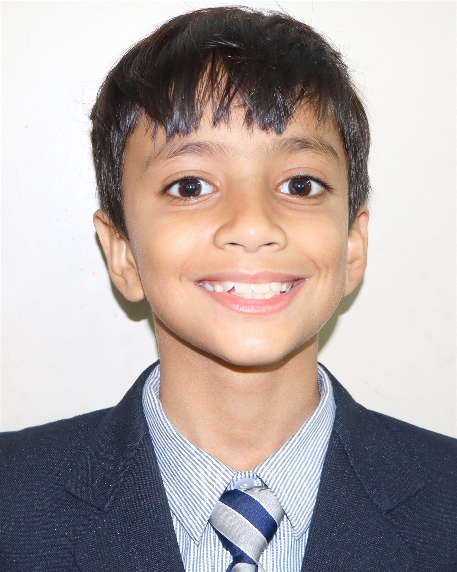 AARAV   MAJI